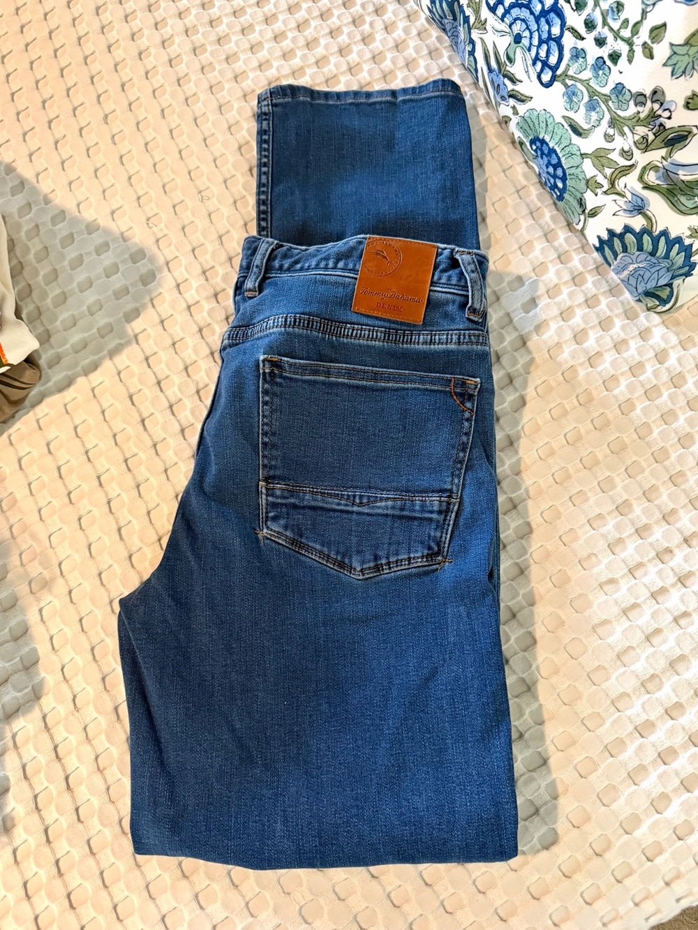 Tommy Bahama Dark Blue Straight Jeans 32x32